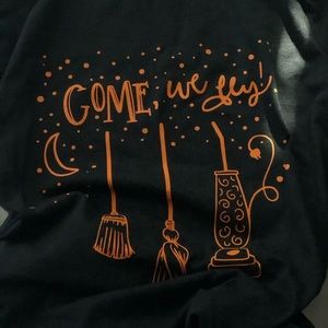 Hocus Pocus t shirt.